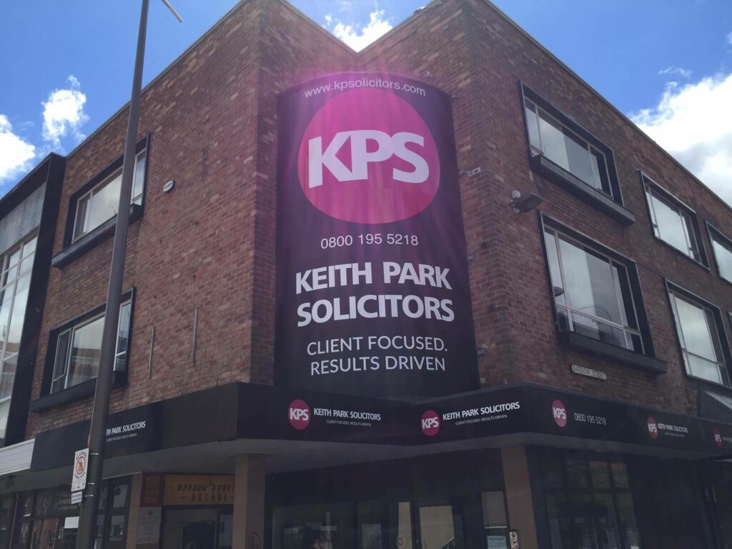 outdoor corner banner