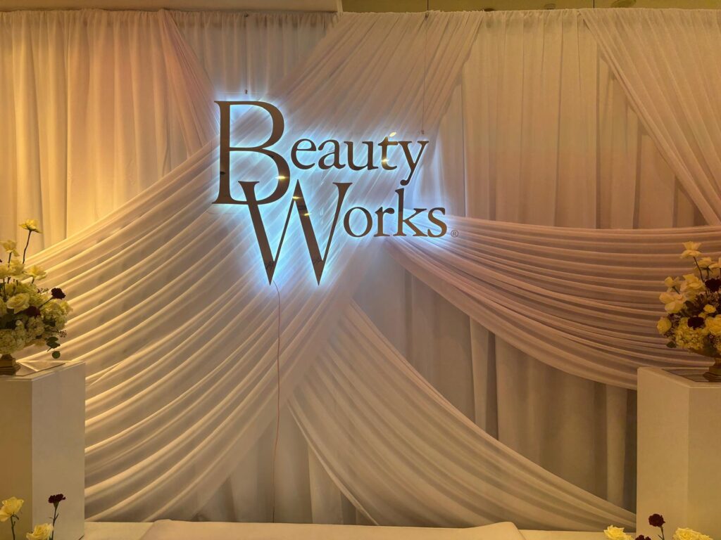 illuminated signage by vinyline