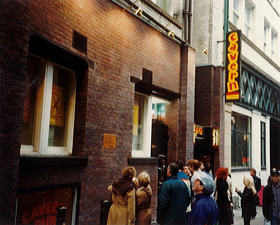 1997 cavern club, Vinyline Ltd engraves bricks