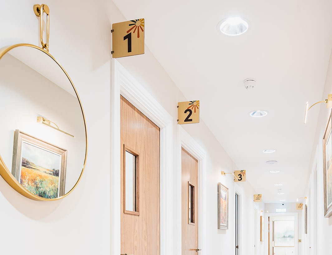 treatment room projection signage at bright orthodontics by vinyline