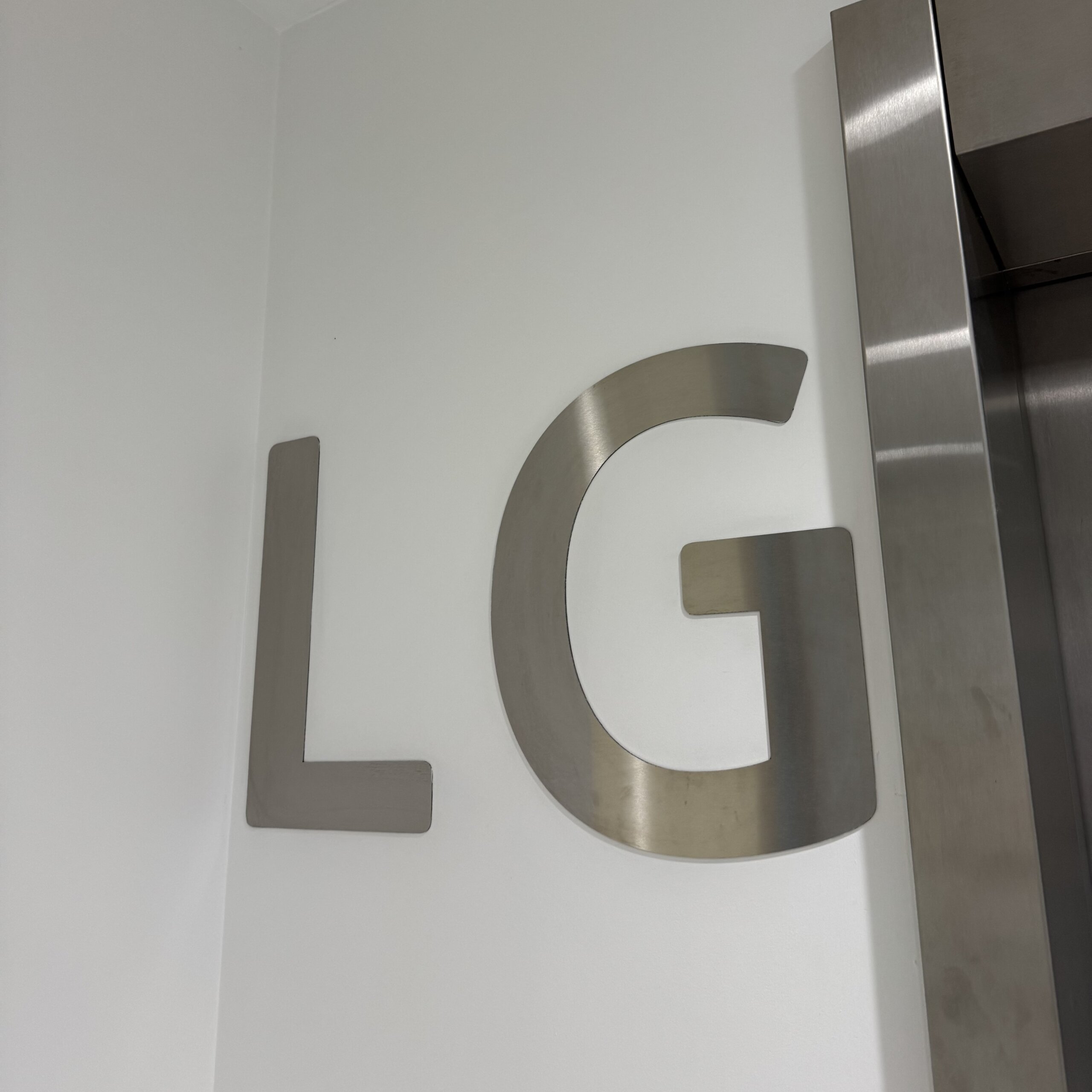 wayfining for lift in hospital