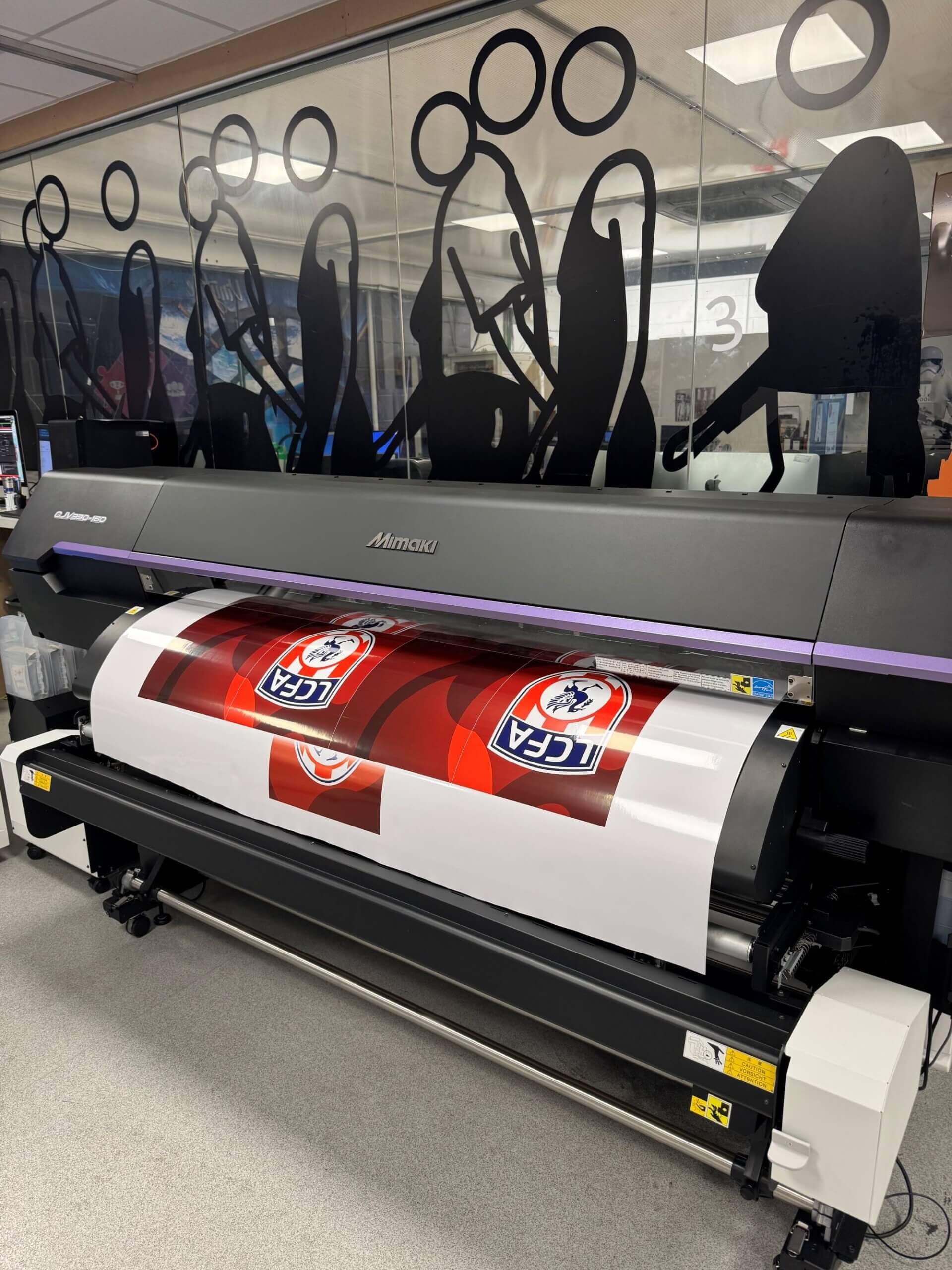 Vinyline has invested in a new printer: the Mimaki CJV330-160 Solvent Print & Cut.